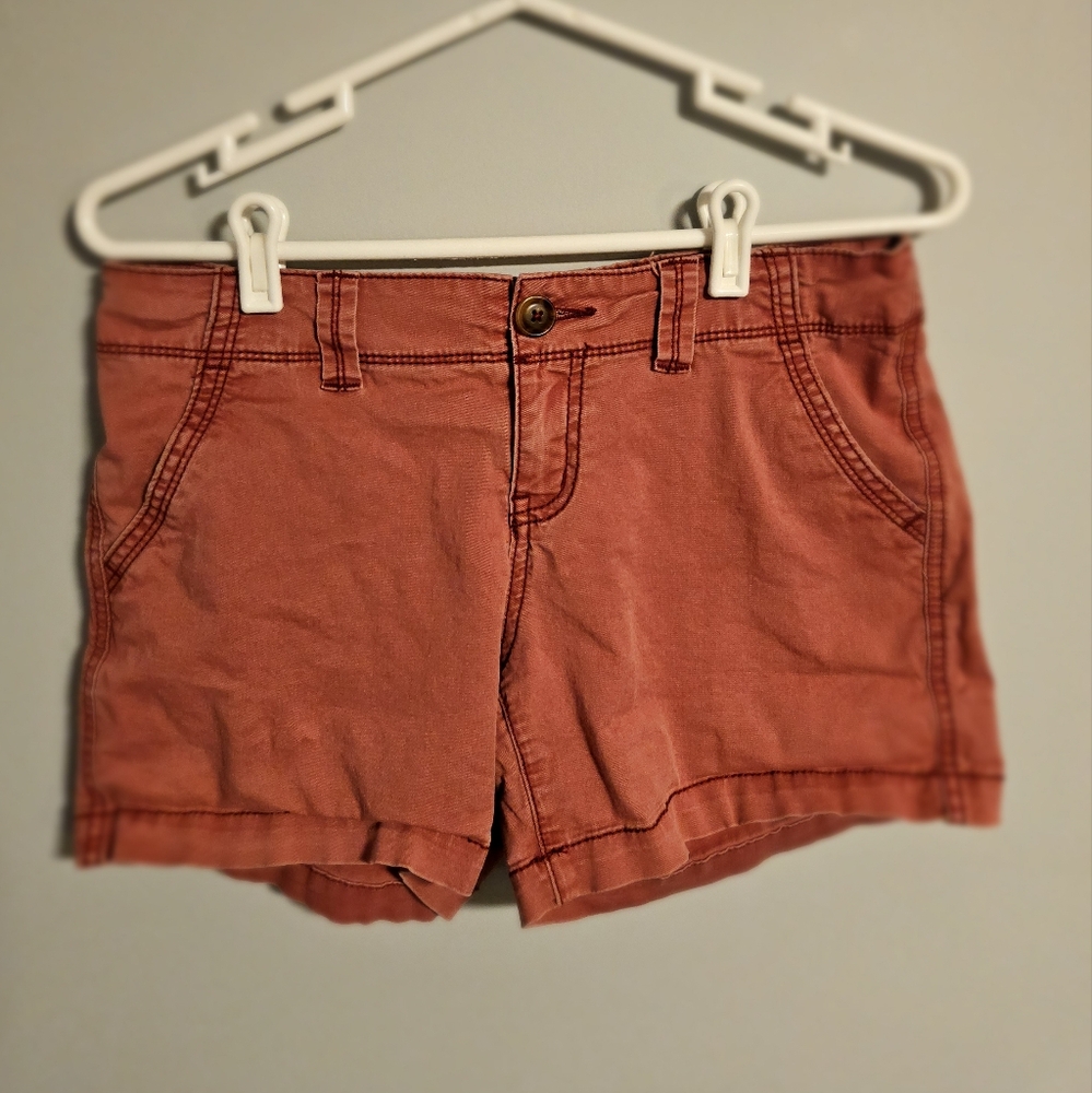 MAURICES SHORTS - RUST SIZE 3/4